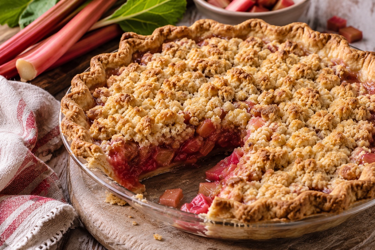 Rhubarb Crumble Pie